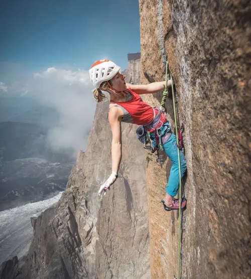 Photo of Freja Shannon climbing